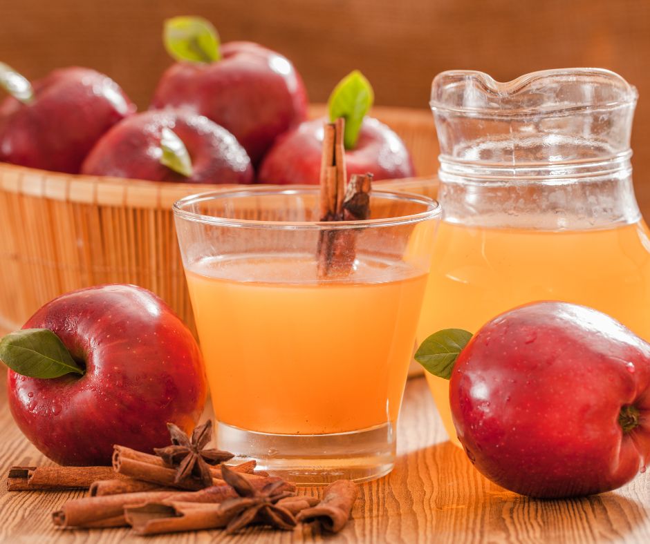 Apple Cider and apples