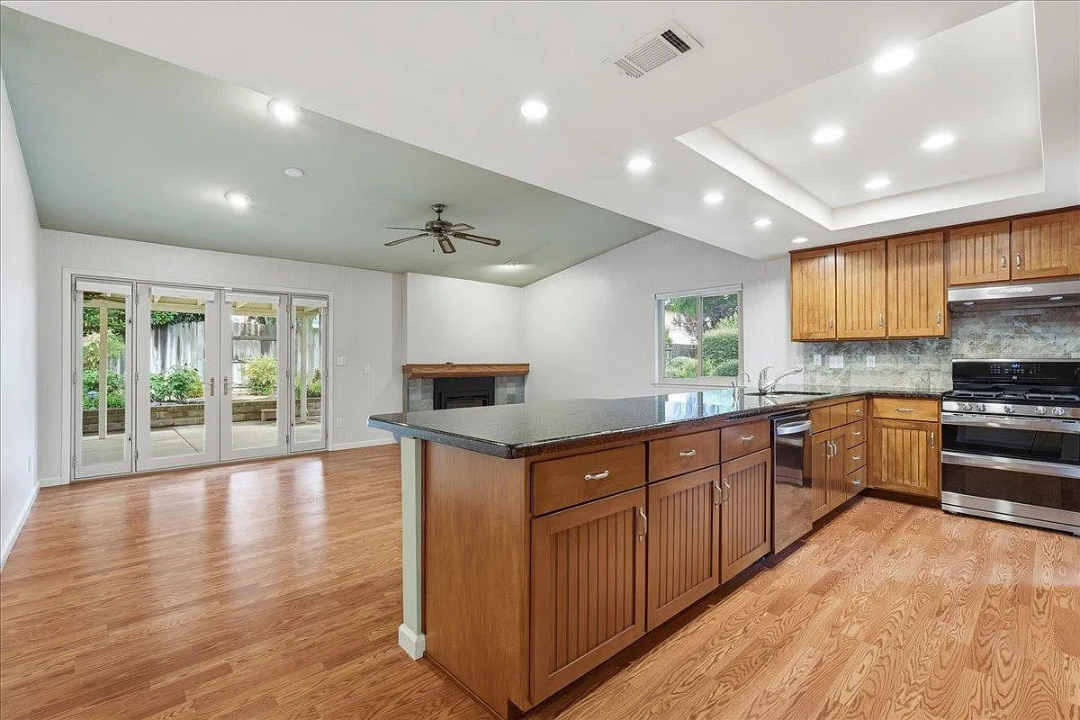16 Rice Court  kitchen